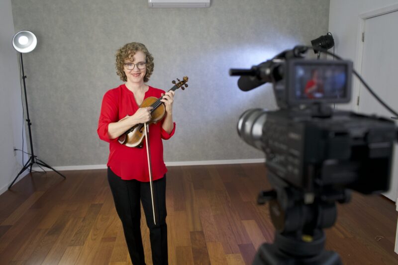 Lisa Burrell Violin Courses - ViolinLab